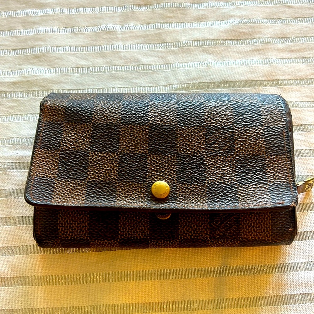 Vintage AUTHENTIC Louis Vuitton DAMIER EBENE wallet